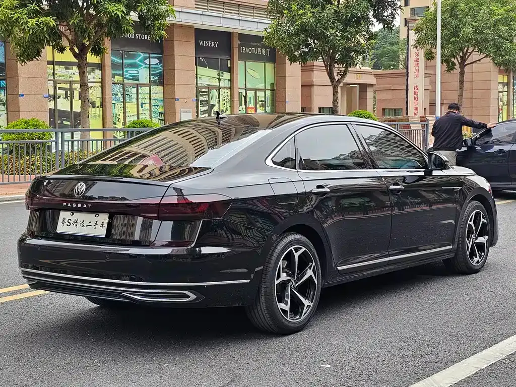 Volkswagen Passat — фото 5