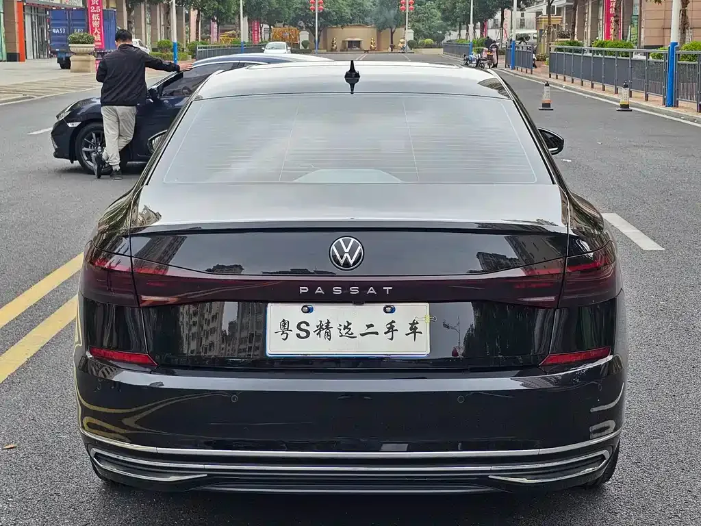 Volkswagen Passat — фото 6