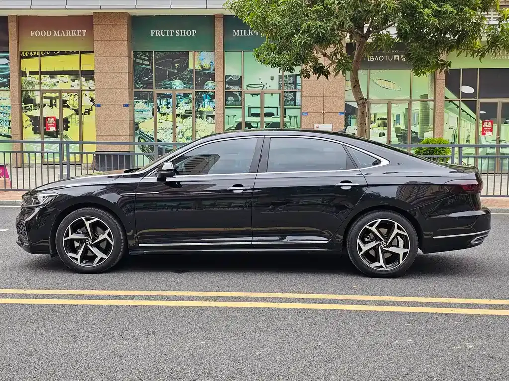 Volkswagen Passat — фото 7