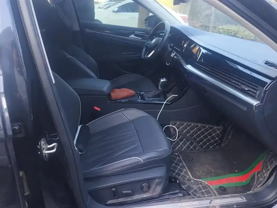 Volkswagen Passat — фото 8