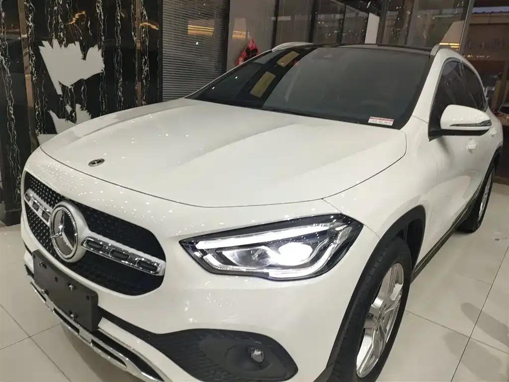 Mercedes-Benz GLA — фото 6