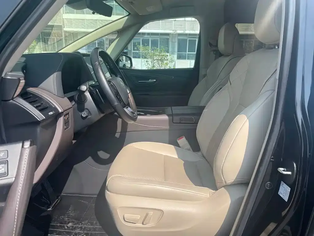 Toyota Alphard — фото 9