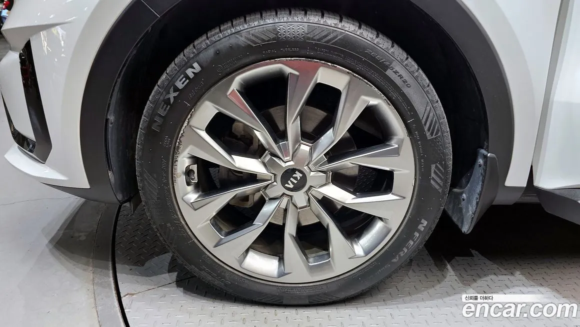 Kia Sorento — фото 5