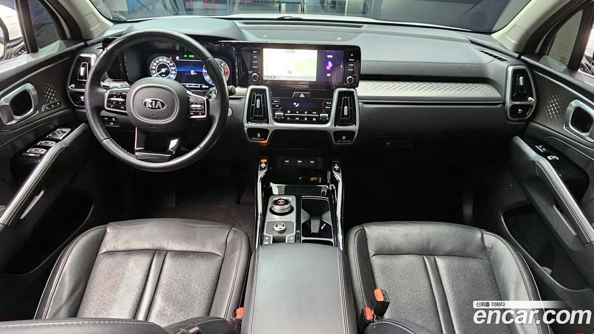 Kia Sorento — фото 7