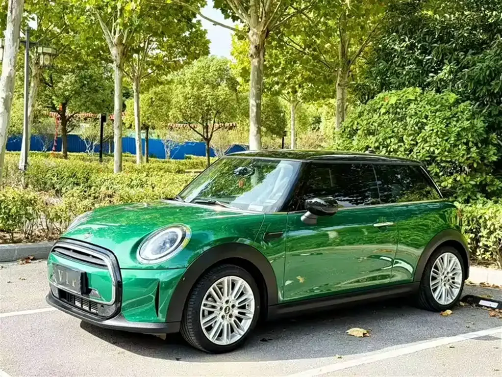MINI Cooper (3-door) — фото 1