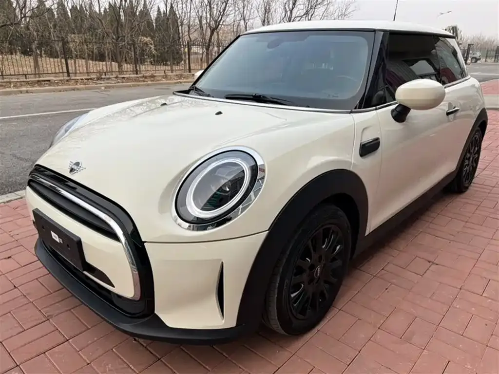 MINI Cooper (3-door) — фото 1