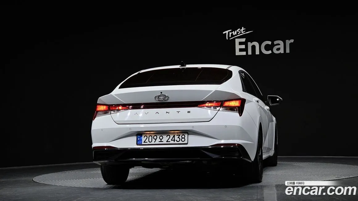 Hyundai AVANTE — фото 4