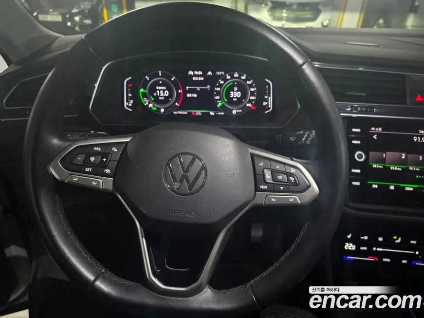 Volkswagen Tiguan — фото 5