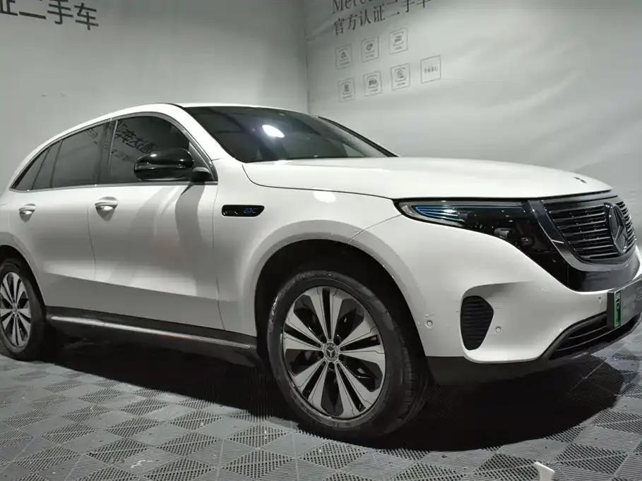 Mercedes-Benz EQC — фото 9