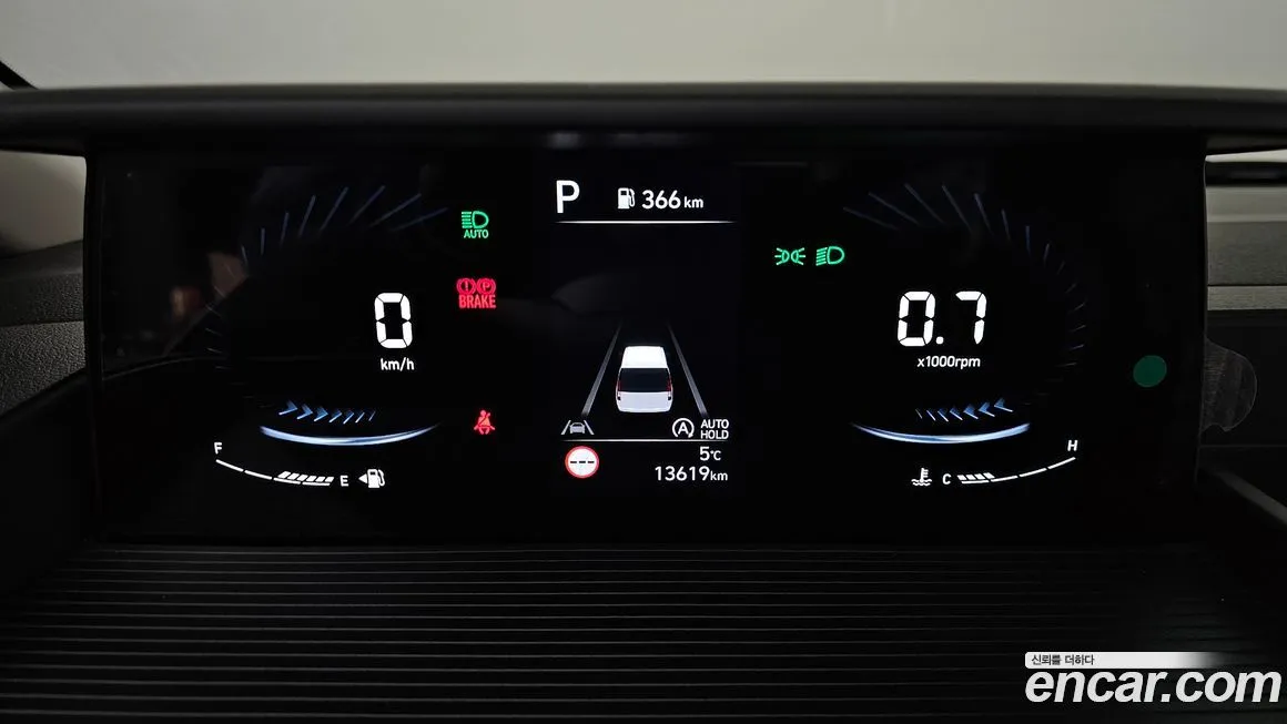 Hyundai Staria — фото 6