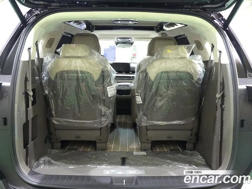 Kia Carnival — фото 4
