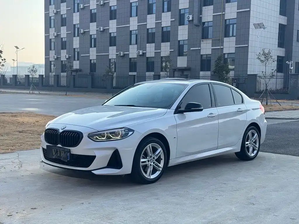 BMW 1 Series — фото 1