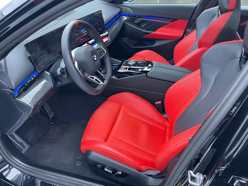 BMW M5 New Energy — фото 8