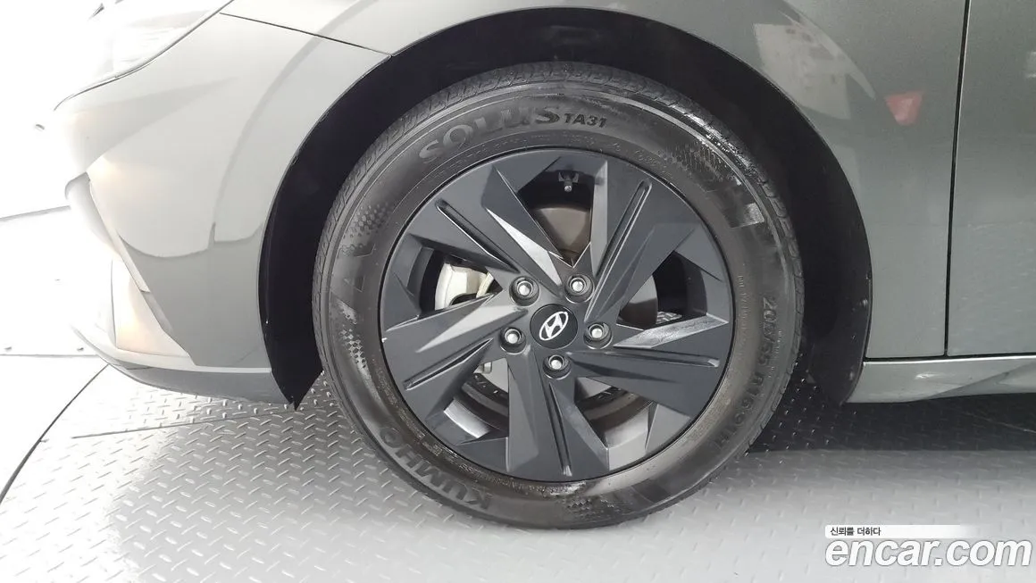 Hyundai AVANTE — фото 2