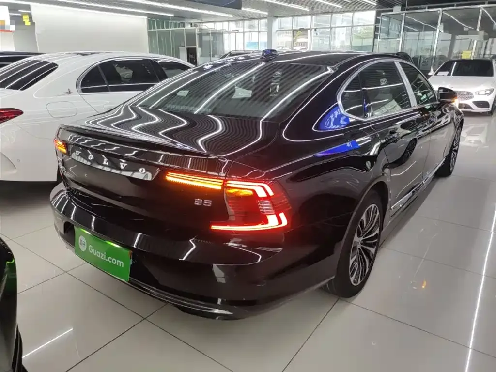 Volvo S90 — фото 4