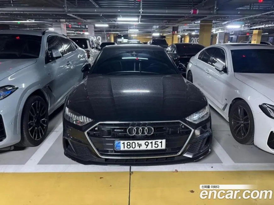 Audi A7 — фото 1