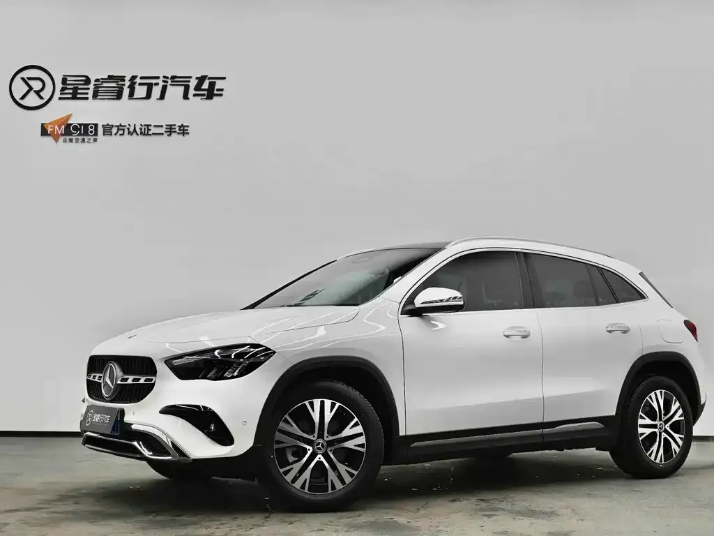 Mercedes-Benz GLA — фото 1