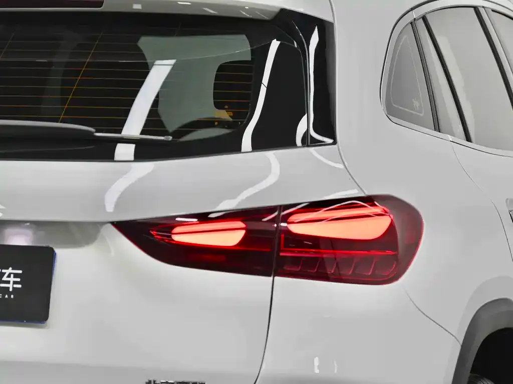Mercedes-Benz GLA — фото 8