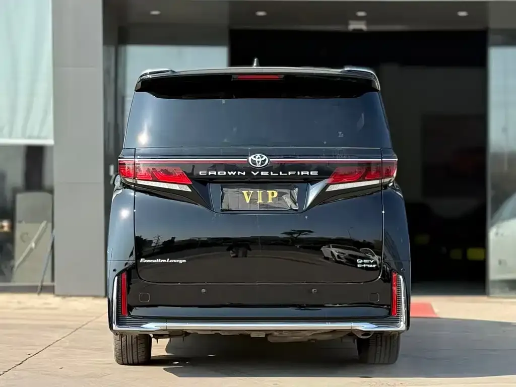 Toyota Vellfire — фото 2