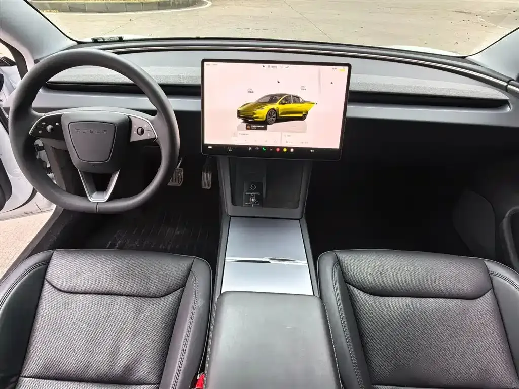 Tesla Model 3 — фото 3
