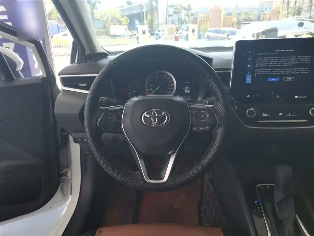 Toyota Corolla — фото 3