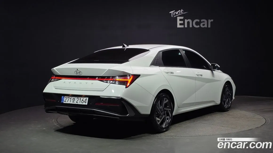 Hyundai AVANTE — фото 4