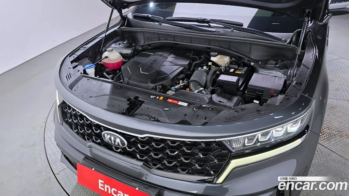 Kia Sorento — фото 6