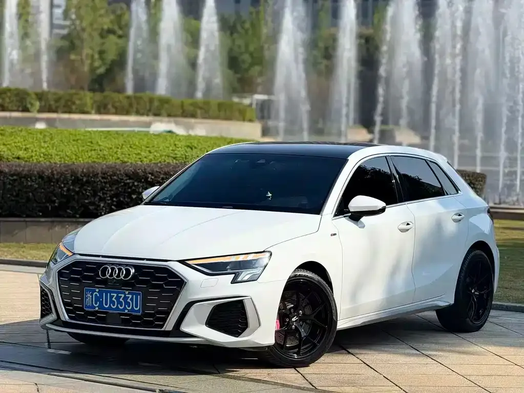 Audi A3 — фото 1