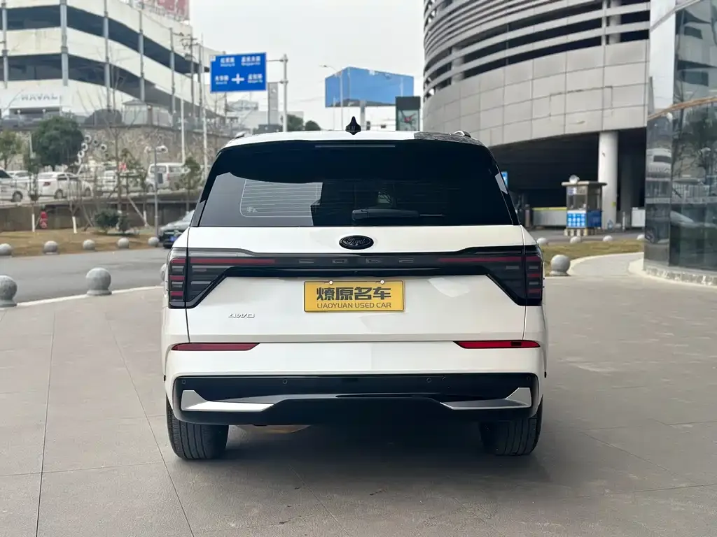 Ford Edge — фото 8