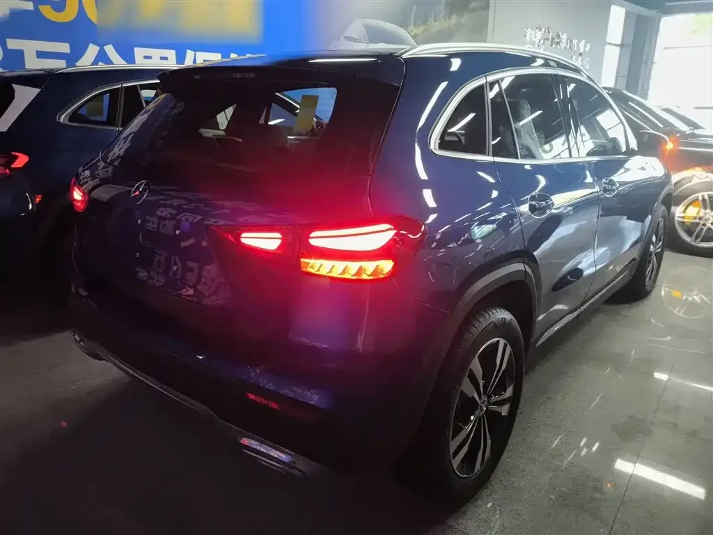 Mercedes-Benz GLA — фото 7