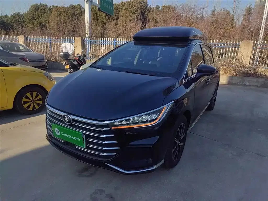 BYD MAX New Energy — фото 1