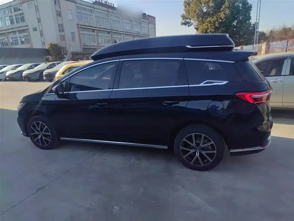 BYD MAX New Energy — фото 2