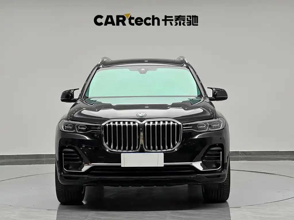 BMW X7 — фото 2