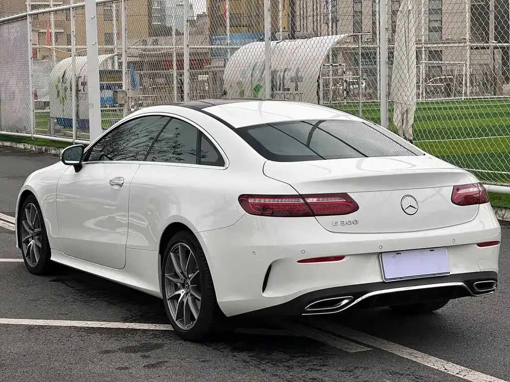 Mercedes-Benz E-Class (Import) — фото 7