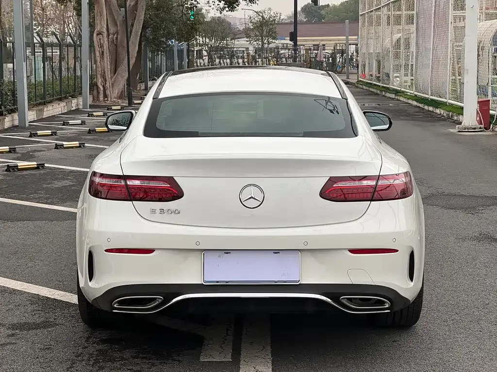 Mercedes-Benz E-Class (Import) — фото 3