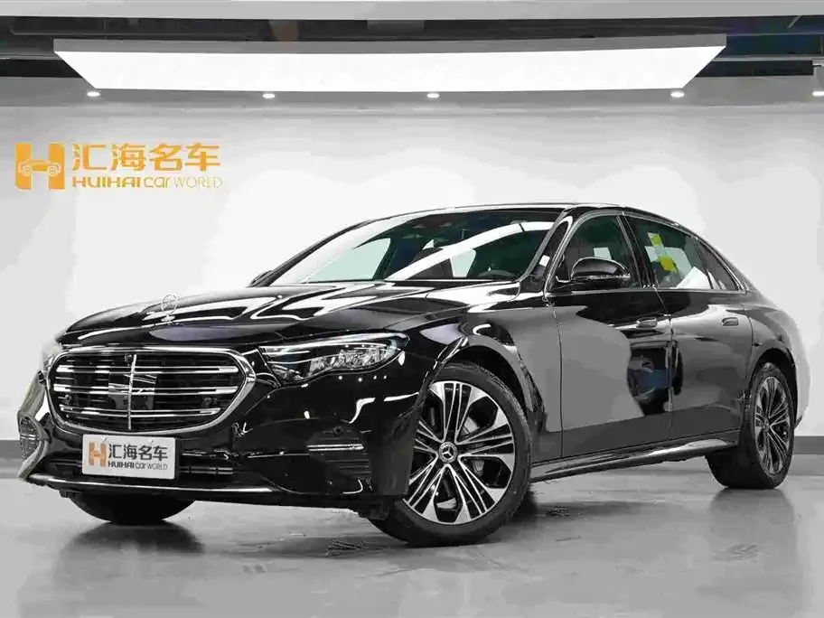 Mercedes-Benz E-Class — фото 1