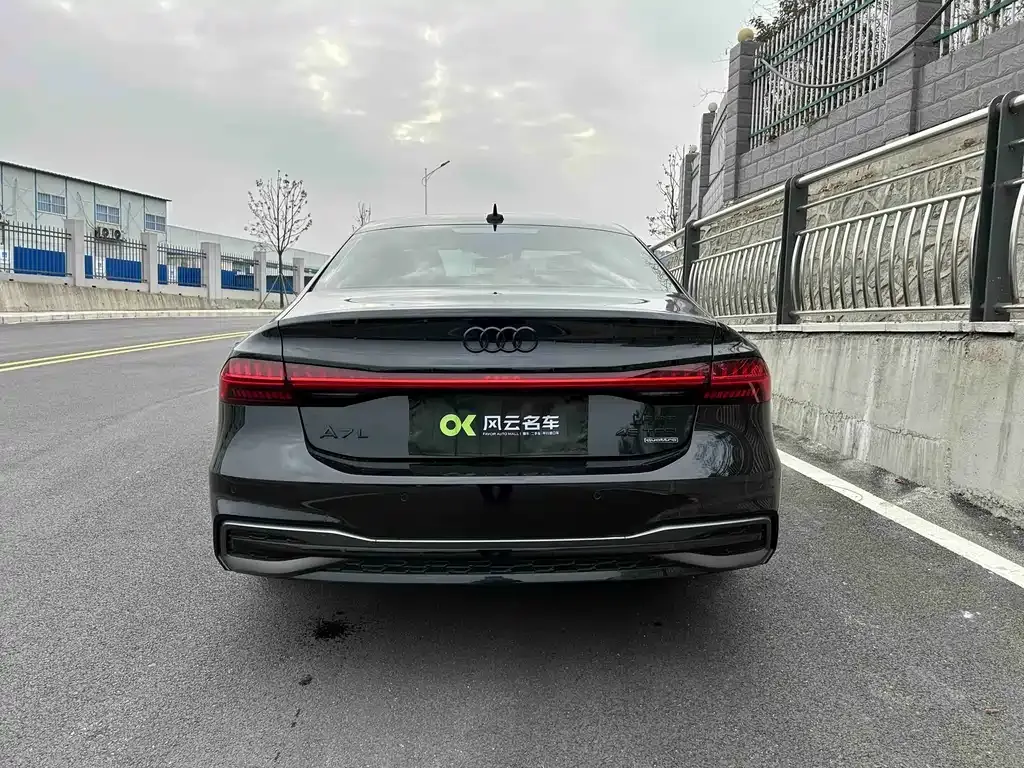 Audi A7L — фото 5