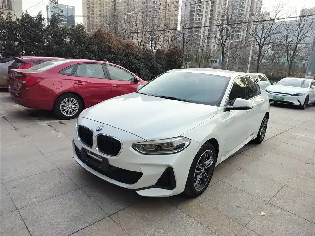 BMW 1 Series — фото 1