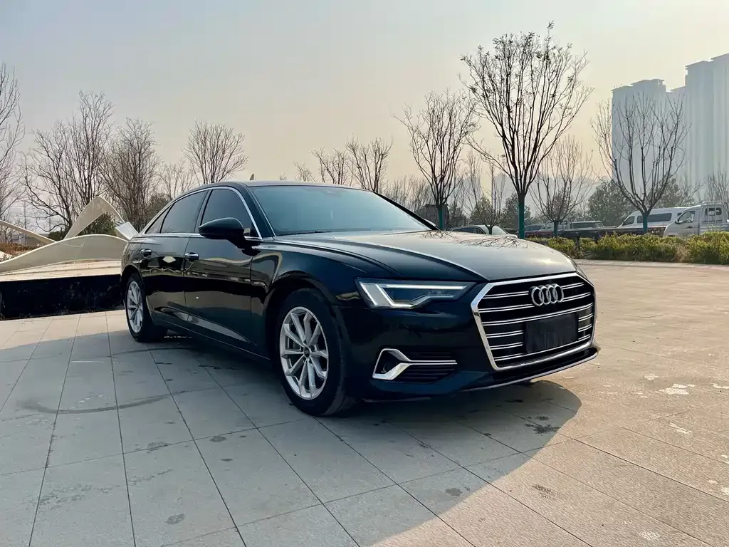 Audi A6L — фото 2