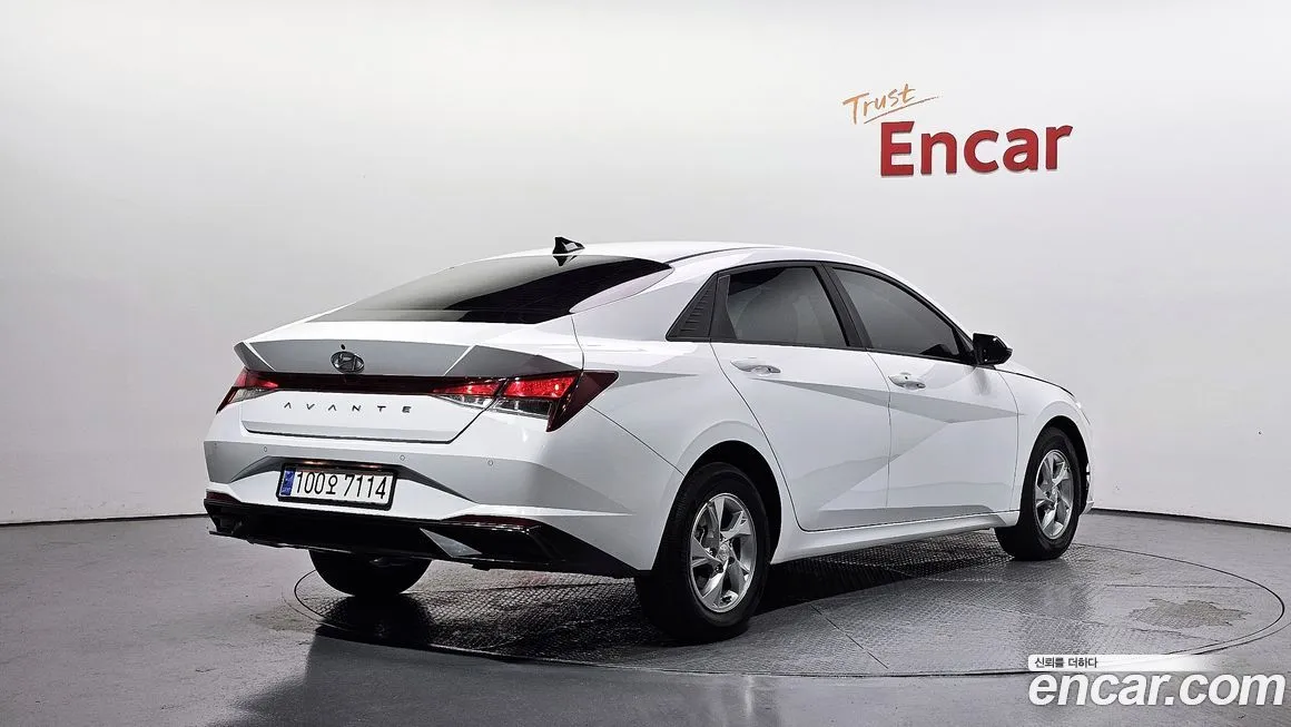 Hyundai AVANTE — фото 2