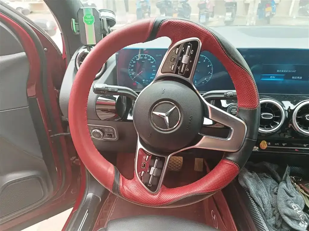 Mercedes-Benz GLA — фото 9