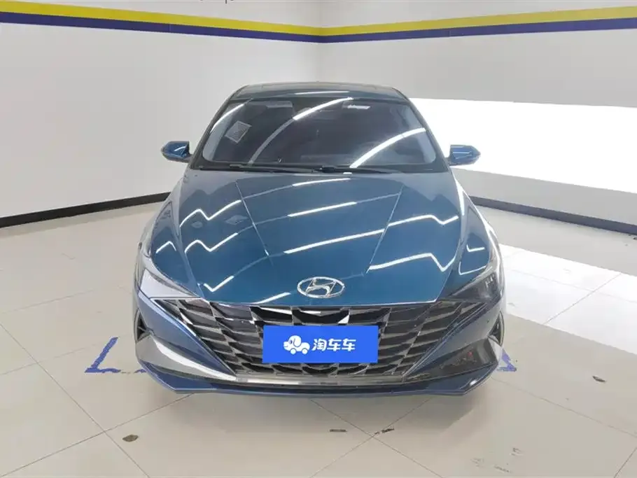 Hyundai Elantra — фото 2