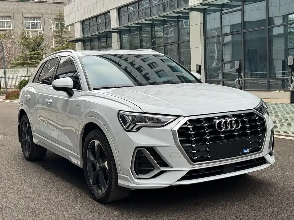 Audi Q3 — фото 5