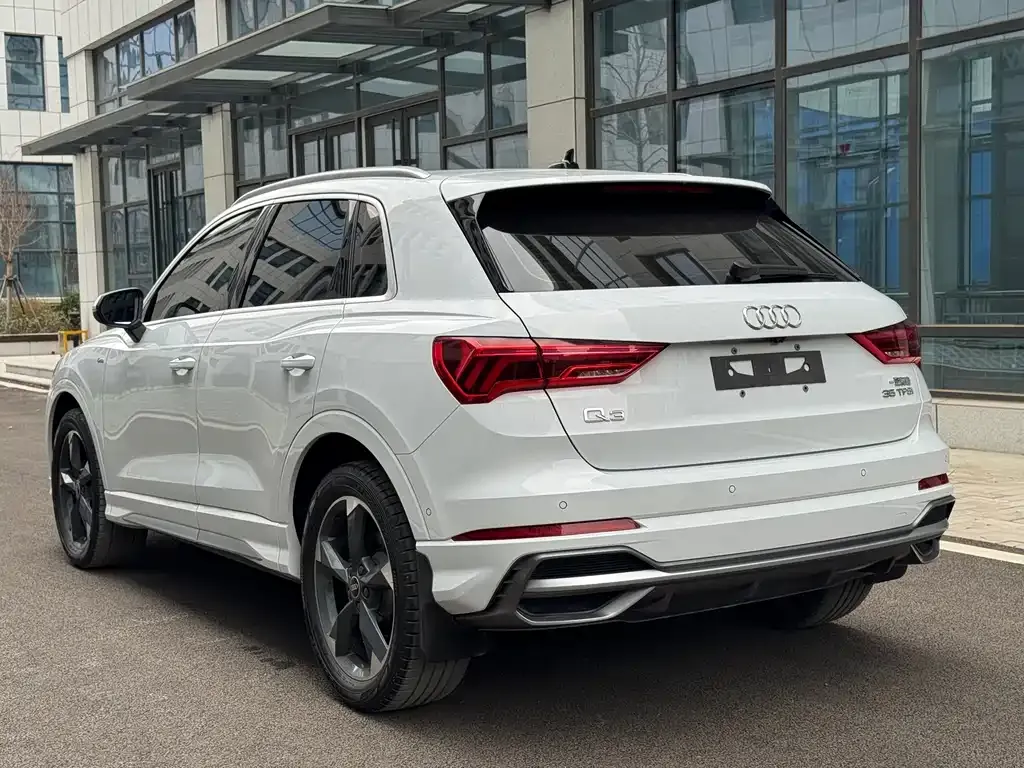 Audi Q3 — фото 3