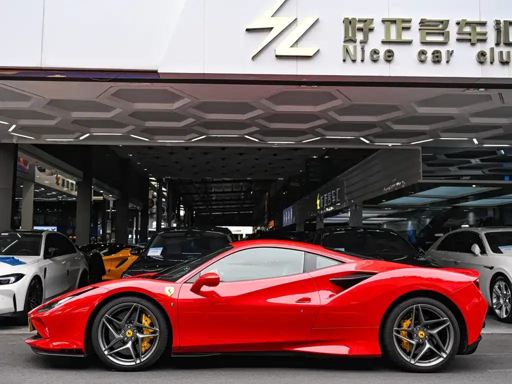 Ferrari F8 — фото 4