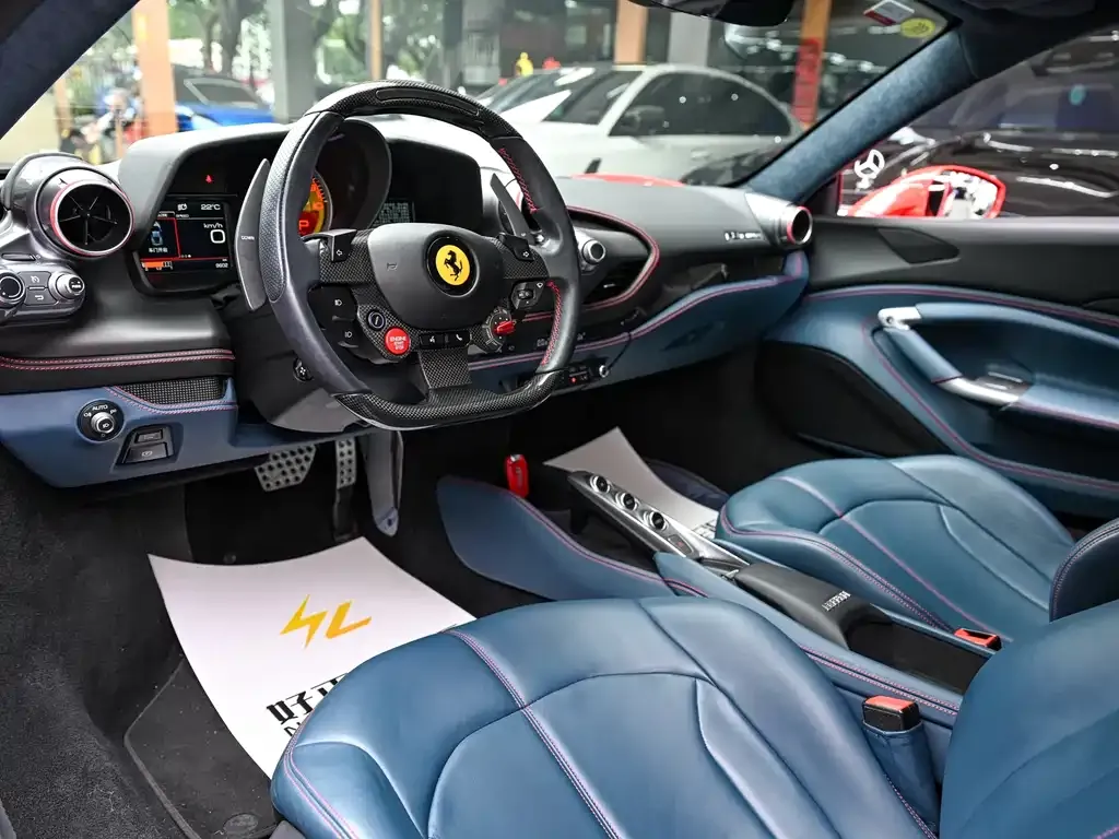 Ferrari F8 — фото 8