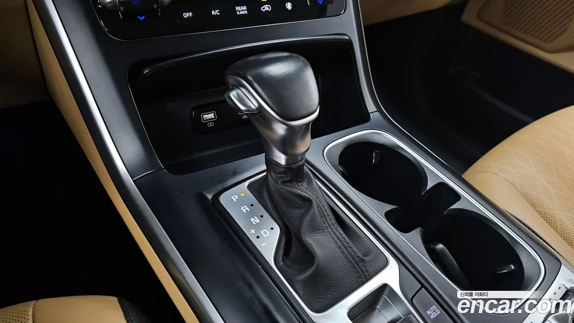 Kia Carnival — фото 10