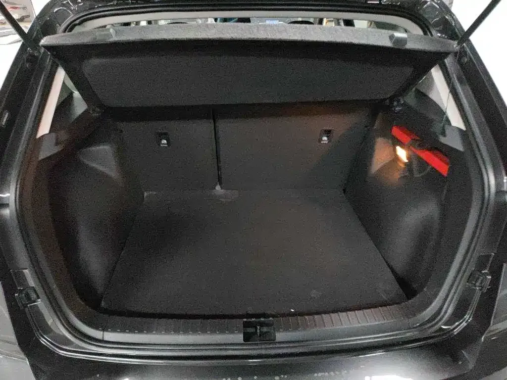 Volkswagen Tharu — фото 9