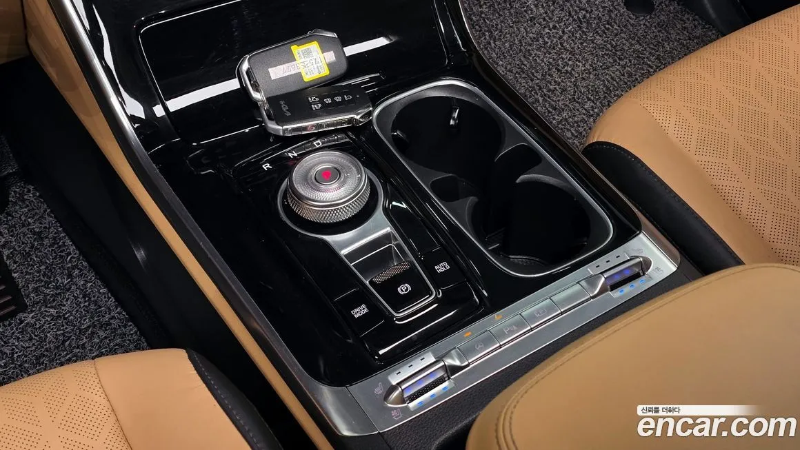 Kia Carnival — фото 10