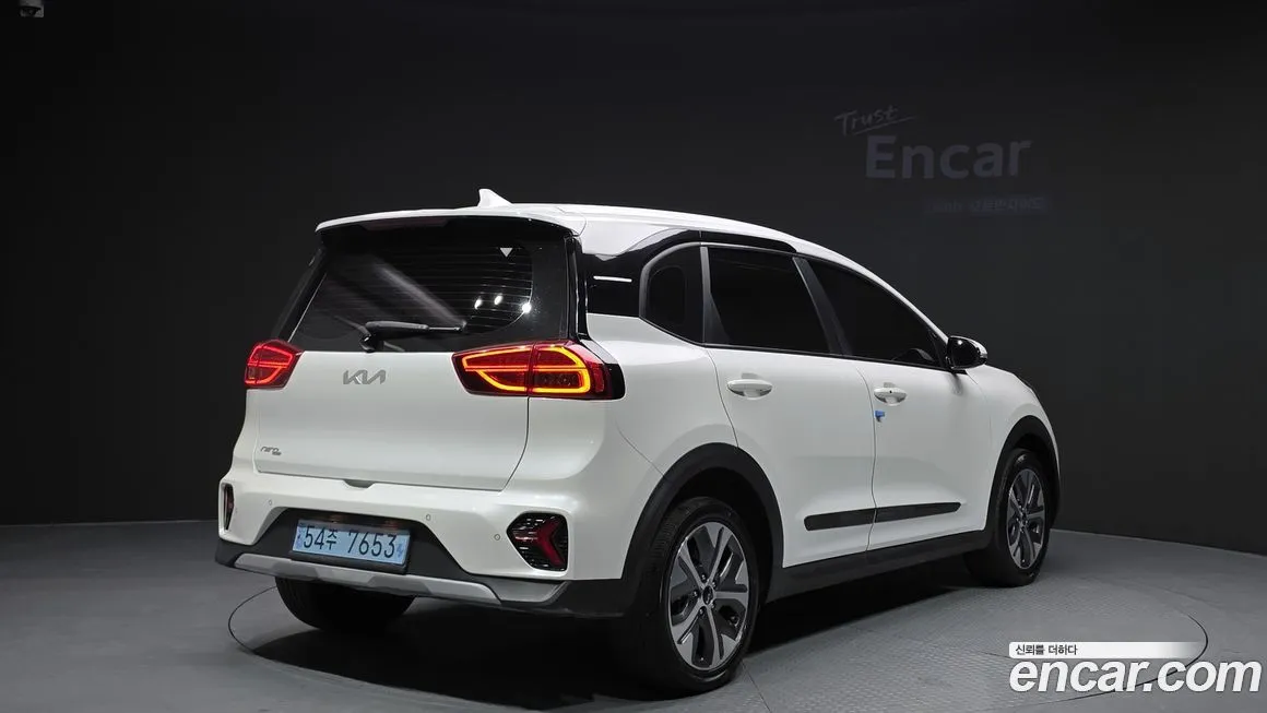 Kia Niro — фото 10